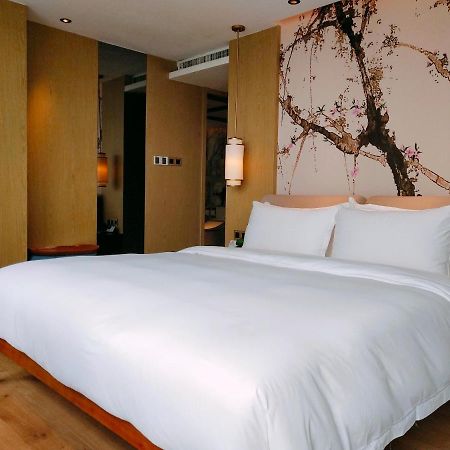 Howard Johnson Riverview Hotel Guangzhou Dış mekan fotoğraf