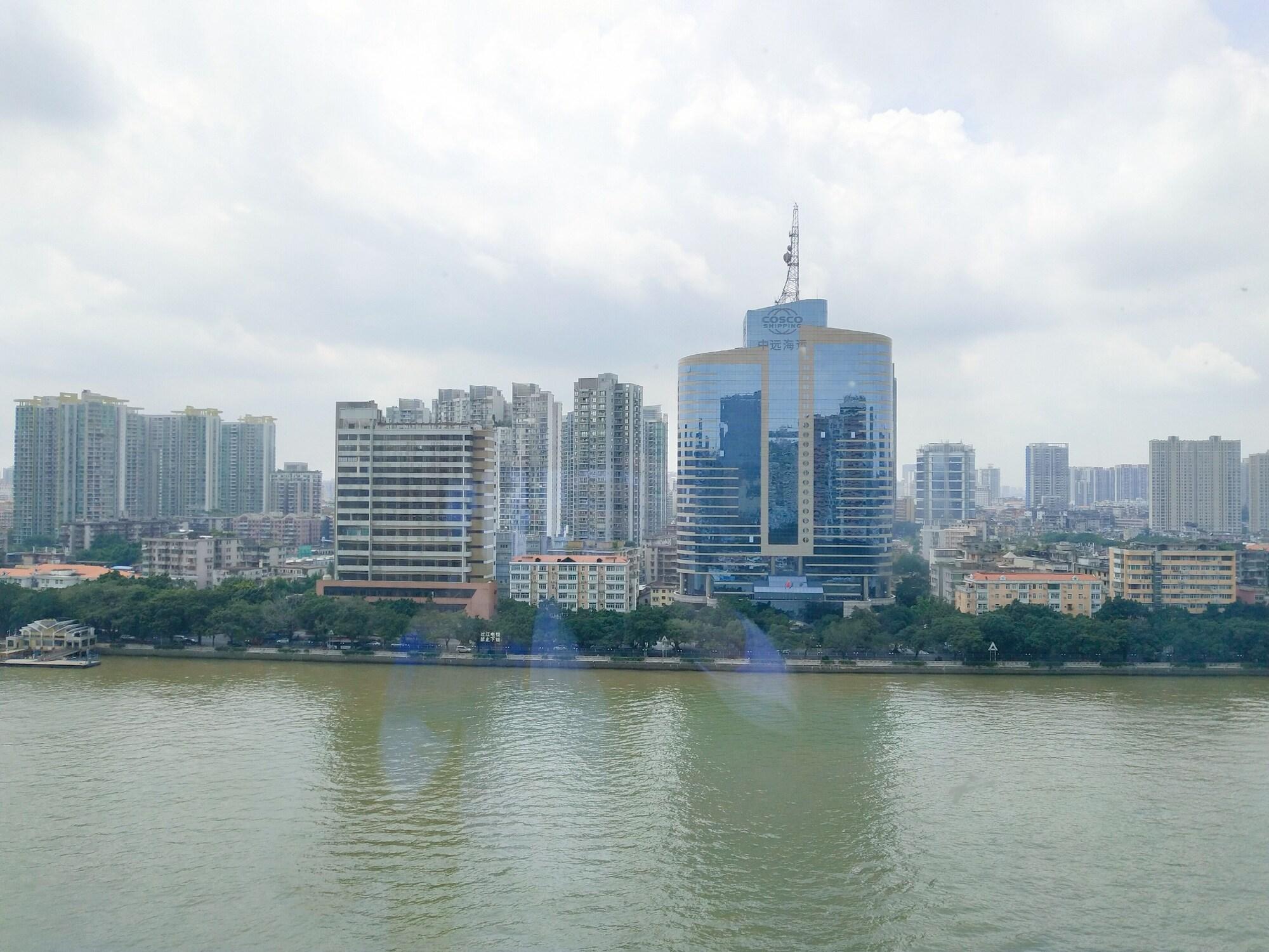 Howard Johnson Riverview Hotel Guangzhou Dış mekan fotoğraf