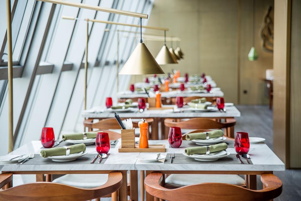 Howard Johnson Riverview Hotel Guangzhou Dış mekan fotoğraf